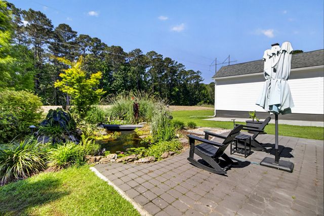 4152 Home Town Lane, Ravenel, SC 29470