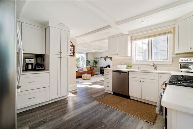 31 School St. 1, Andover, MA 01810