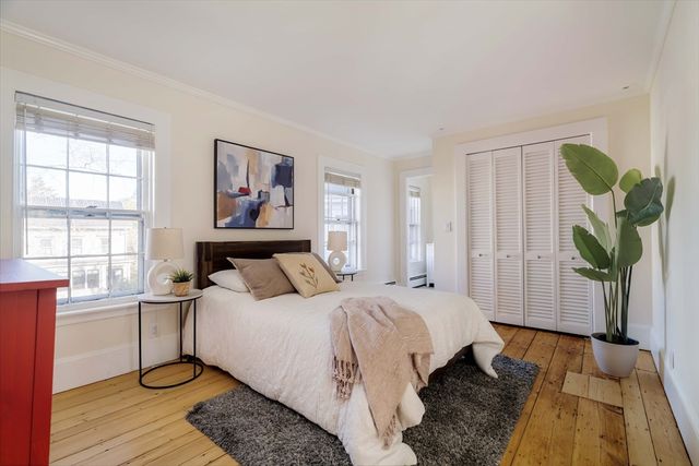 31 School St. 1, Andover, MA 01810
