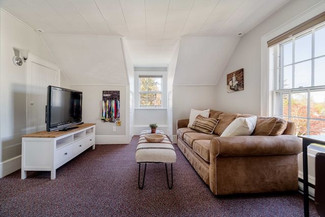 31 School St. 1, Andover, MA 01810