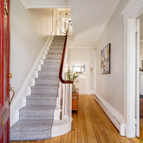 31 School St. 1, Andover, MA 01810