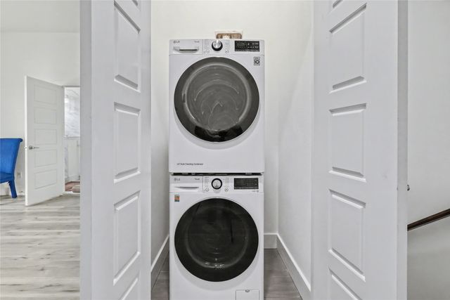 2116 Shea Road 103, Dallas, TX 75235