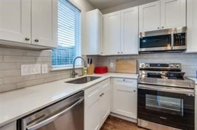 2116 Shea Road 103, Dallas, TX 75235