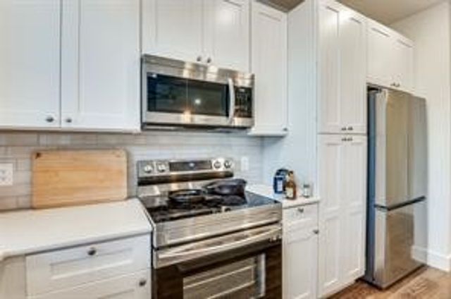 2116 Shea Road 103, Dallas, TX 75235