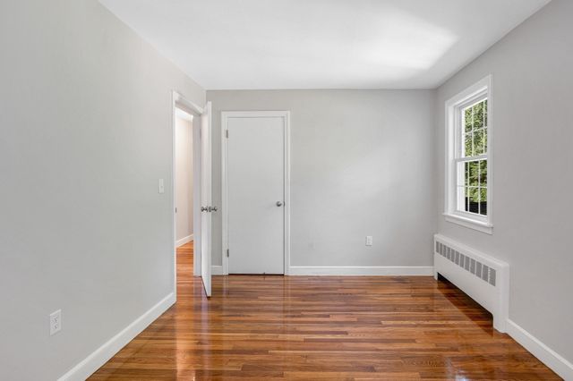 35 Forge Village Rd, Westford, MA 01886