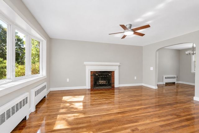 35 Forge Village Rd, Westford, MA 01886