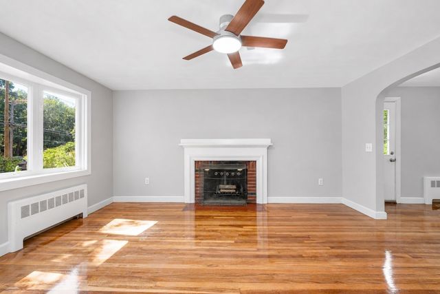 35 Forge Village Rd, Westford, MA 01886