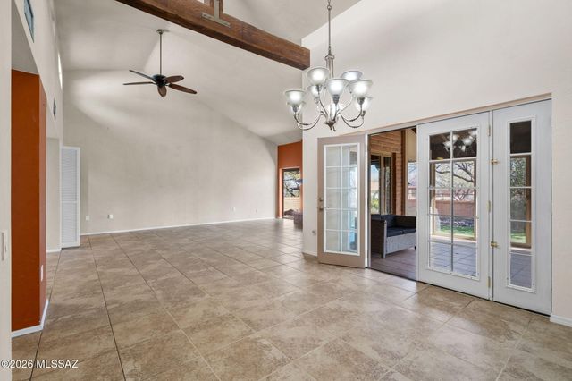 3910 S Via Del Ruisenor, Green Valley, AZ 85622