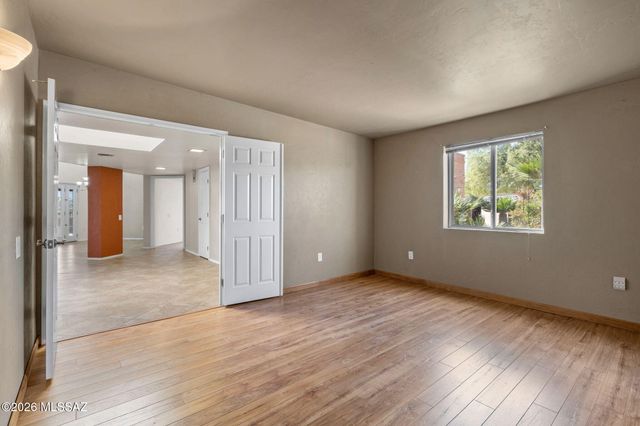 3910 S Via Del Ruisenor, Green Valley, AZ 85622