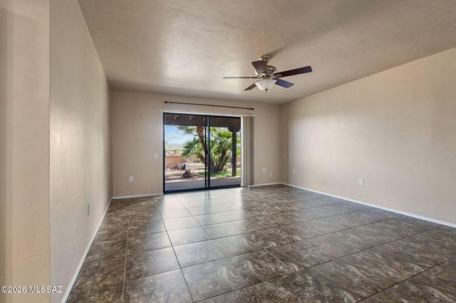 3910 S Via Del Ruisenor, Green Valley, AZ 85622