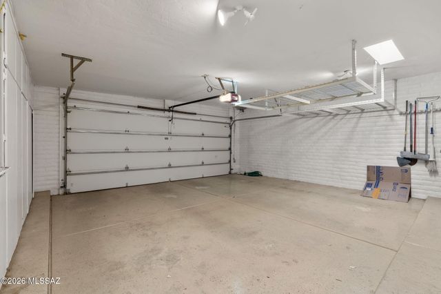 3910 S Via Del Ruisenor, Green Valley, AZ 85622