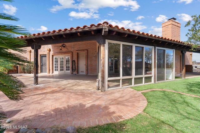 3910 S Via Del Ruisenor, Green Valley, AZ 85622