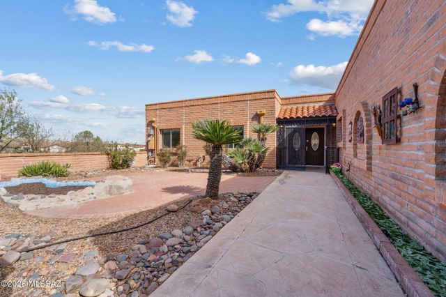 3910 S Via Del Ruisenor, Green Valley, AZ 85622