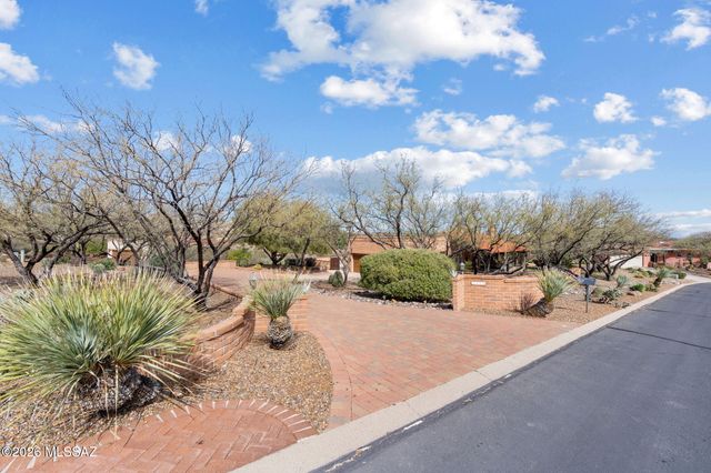 3910 S Via Del Ruisenor, Green Valley, AZ 85622