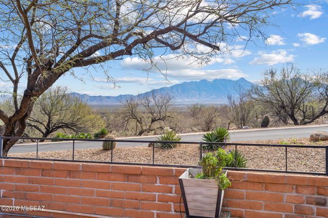 3910 S Via Del Ruisenor, Green Valley, AZ 85622