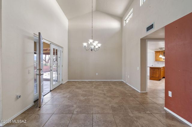 3910 S Via Del Ruisenor, Green Valley, AZ 85622