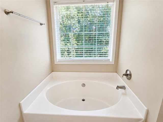 2095 Oakpointe Court, Buford, GA 30519