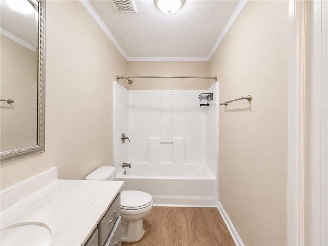 2095 Oakpointe Court, Buford, GA 30519