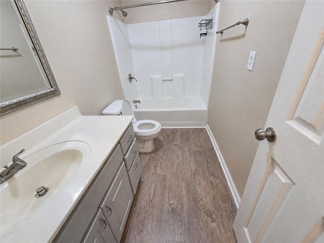 2095 Oakpointe Court, Buford, GA 30519