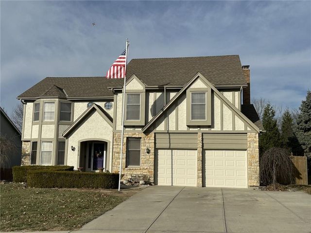 11416 W 105th Street, Overland Park, KS 66214