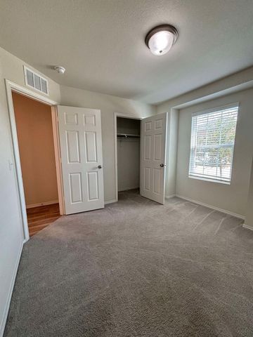 4444 Sagecroft Road, Fort Worth, TX 76036