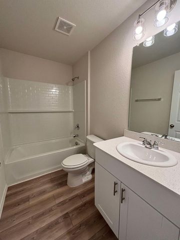 4444 Sagecroft Road, Fort Worth, TX 76036