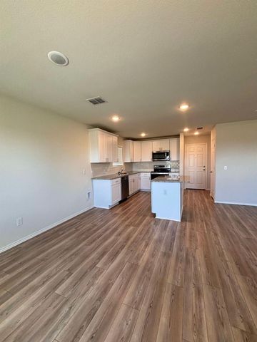 4444 Sagecroft Road, Fort Worth, TX 76036