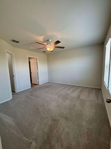 4444 Sagecroft Road, Fort Worth, TX 76036