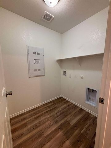 4444 Sagecroft Road, Fort Worth, TX 76036