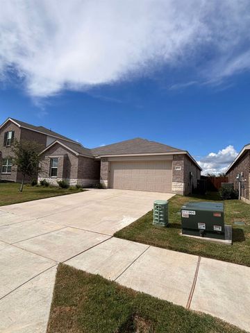 4444 Sagecroft Road, Fort Worth, TX 76036