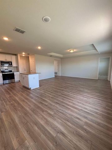 4444 Sagecroft Road, Fort Worth, TX 76036