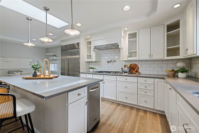 9726 SE 40th Street, Mercer Island, WA 98040