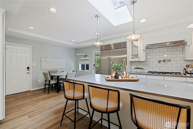 9726 SE 40th Street, Mercer Island, WA 98040