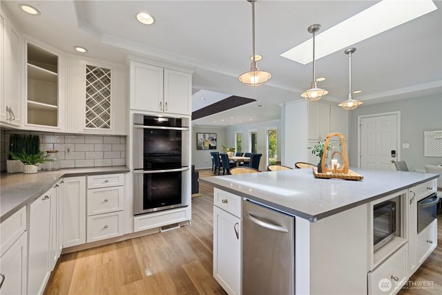 9726 SE 40th Street, Mercer Island, WA 98040
