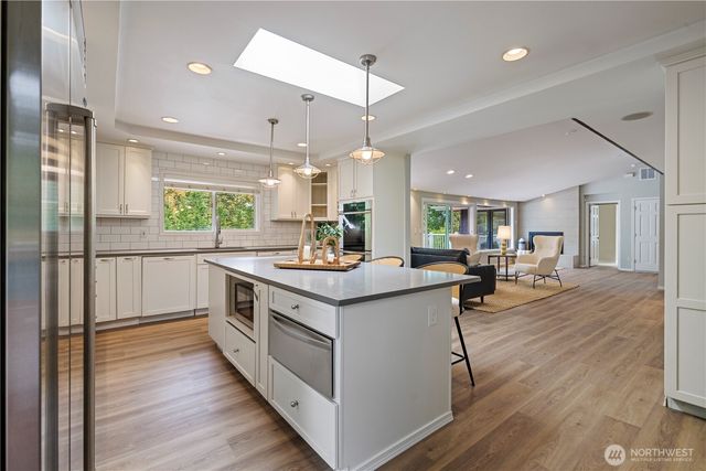 9726 SE 40th Street, Mercer Island, WA 98040