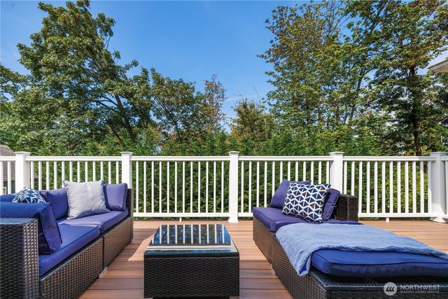 9726 SE 40th Street, Mercer Island, WA 98040