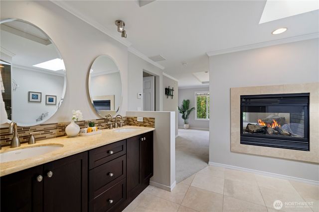 9726 SE 40th Street, Mercer Island, WA 98040