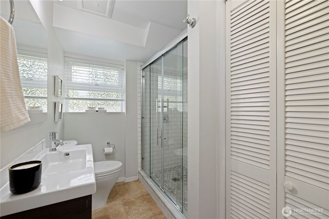 9726 SE 40th Street, Mercer Island, WA 98040