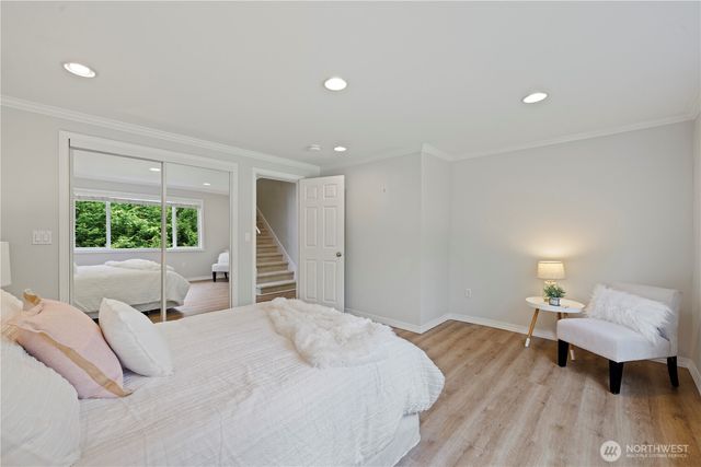 9726 SE 40th Street, Mercer Island, WA 98040