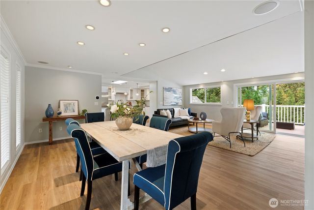 9726 SE 40th Street, Mercer Island, WA 98040