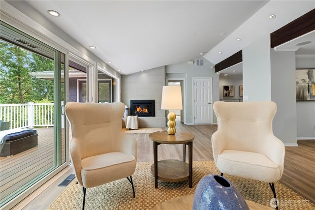 9726 SE 40th Street, Mercer Island, WA 98040