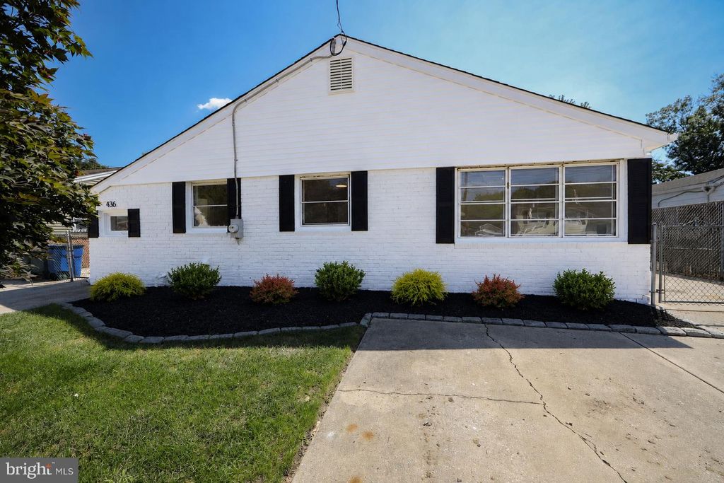 436 WALNUT AVE, GLOUCESTER CITY, NJ 08030 — photo 2