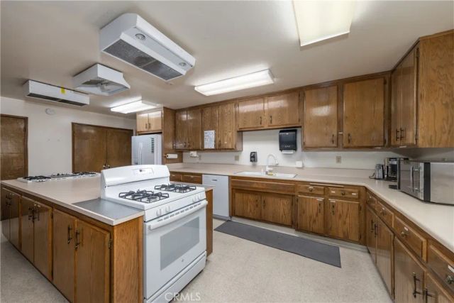 1250 N Kirby 121, Hemet, CA 92545