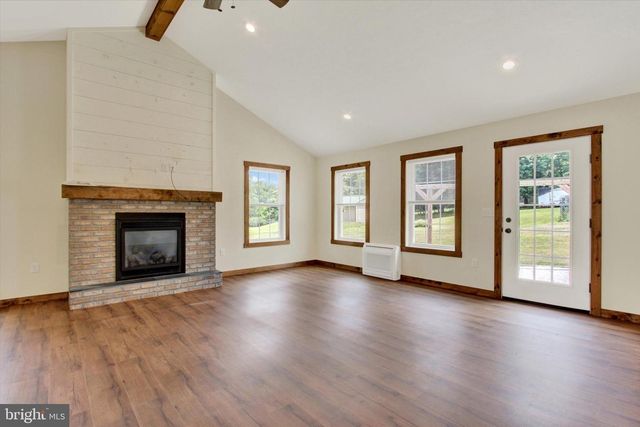 819 BALTIMORE RD, Dillsburg, PA 17019