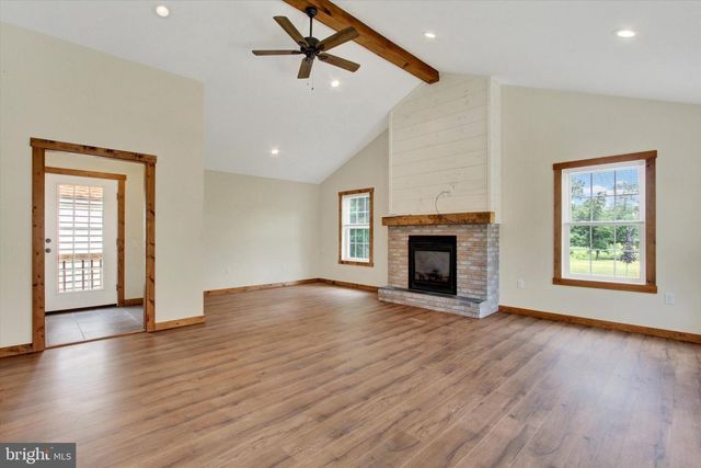 819 BALTIMORE RD, Dillsburg, PA 17019