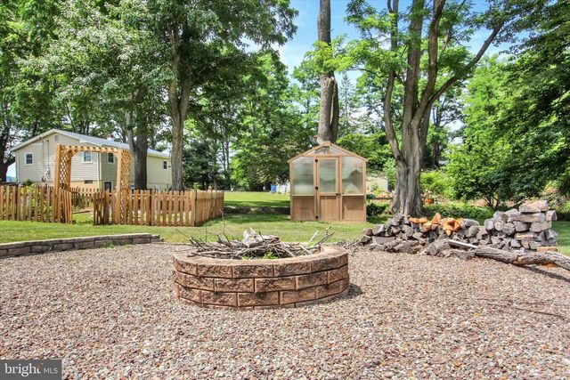 819 BALTIMORE RD, Dillsburg, PA 17019