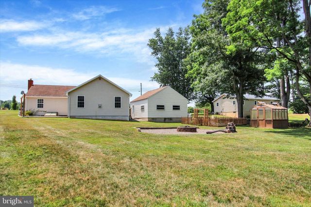 819 BALTIMORE RD, Dillsburg, PA 17019