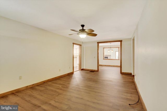 819 BALTIMORE RD, Dillsburg, PA 17019