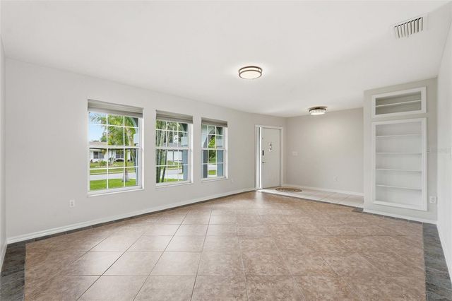 524 SE 8TH PLACE, Cape Coral, FL 33990