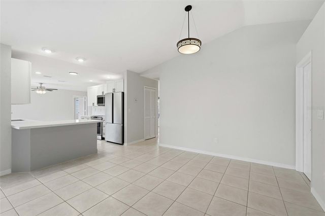 524 SE 8TH PLACE, Cape Coral, FL 33990